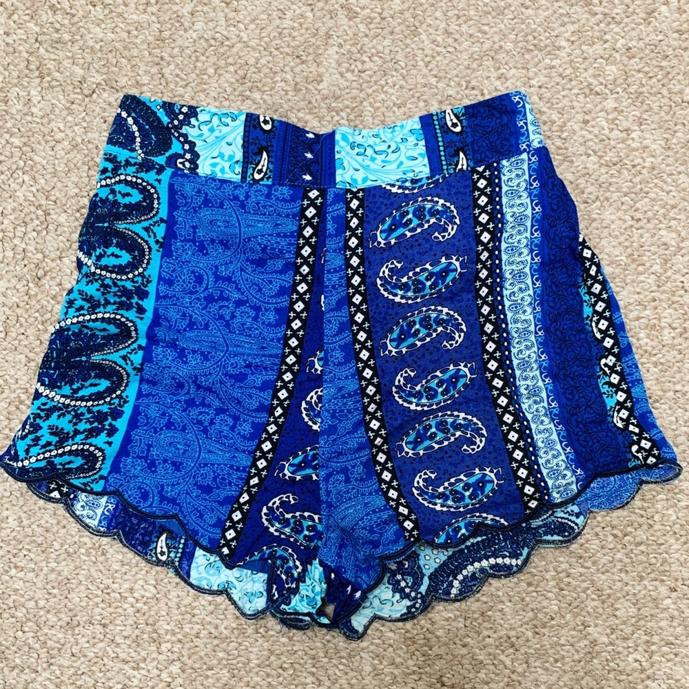 LF Scalloped Shorts